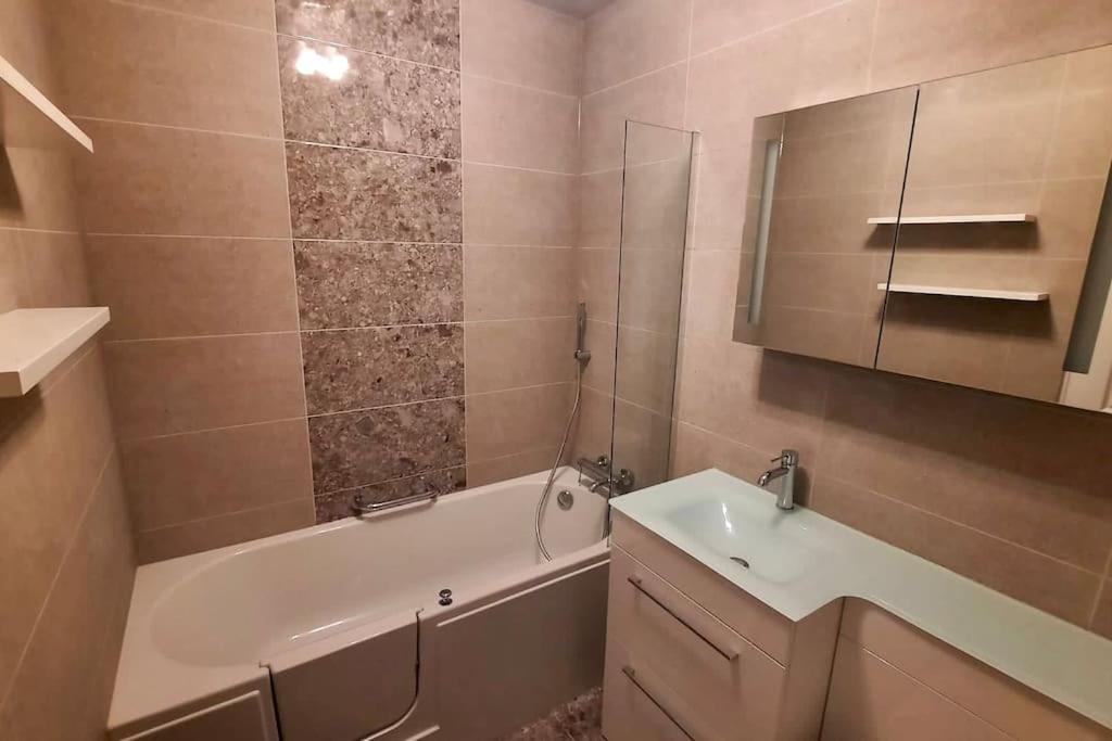 Flat In Blue Plaque Building Apartment London Ngoại thất bức ảnh